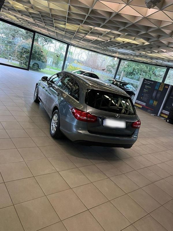 Gebraucht Mercedes C220 170 PS (125 kW) 2017 Grau Kombi