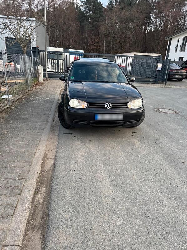 Gebraucht VW Golf IV 75 PS (55 kW) 1998 Schwarz Kleinwagen