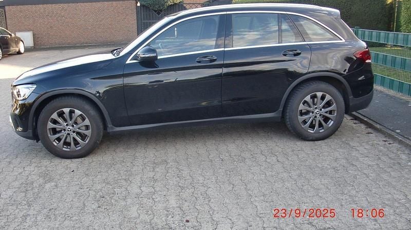 Schwarz Gebraucht 2019 Mercedes GLC220 SUV | 29.999 € (Superpreis) - Bild 1/4
