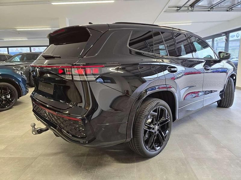 Neu VW Tayron R-line 150 PS (110 kW) 2026 Grenadillschwarz SUV