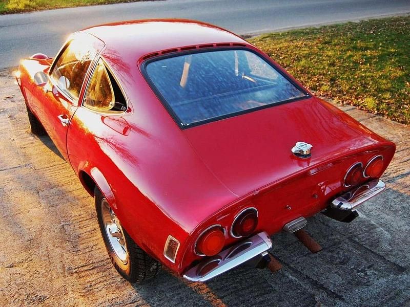 Second-hand Opel GT 90 CP (66 kW) 1971 Roșu Coupe