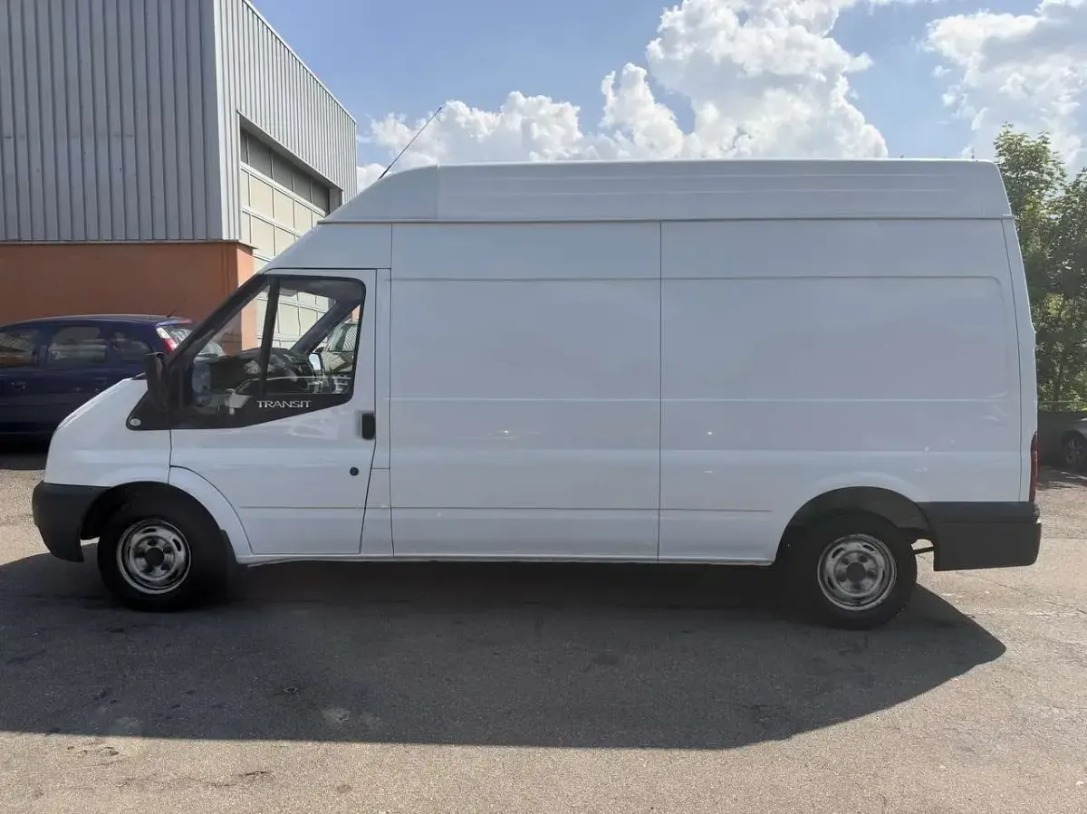 Gebraucht Ford 300 86 PS (63 kW) 2008 Frostweiß Van / Kleinbus