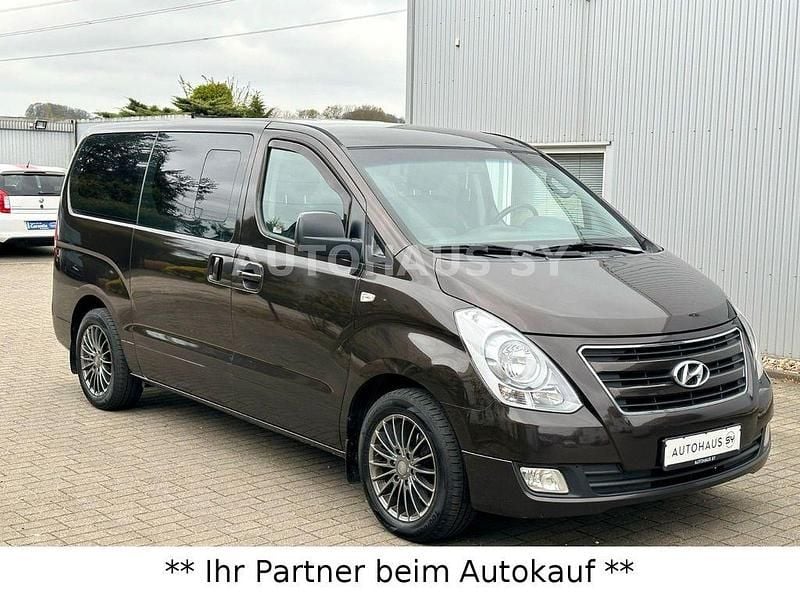 Gebraucht Hyundai H-1 170 PS (125 kW) 2017 Braun Van / Kleinbus