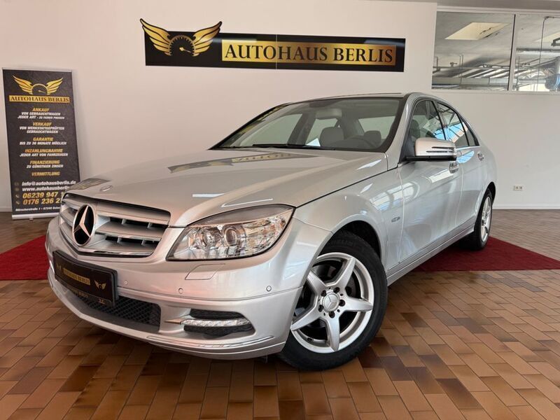Silber Gebraucht 2010 Mercedes C200 Limousine | 13.899 € (Teuer) - Bild 1/4