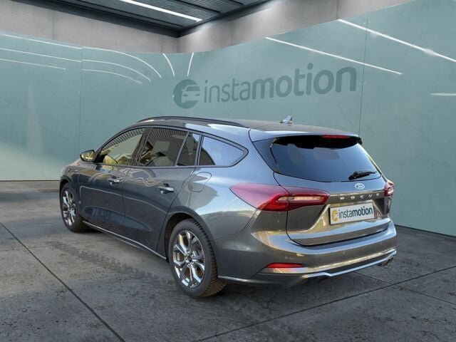 Używany Ford Focus ST-Line 116 KM (85 kW) 2023 Szary Minivan