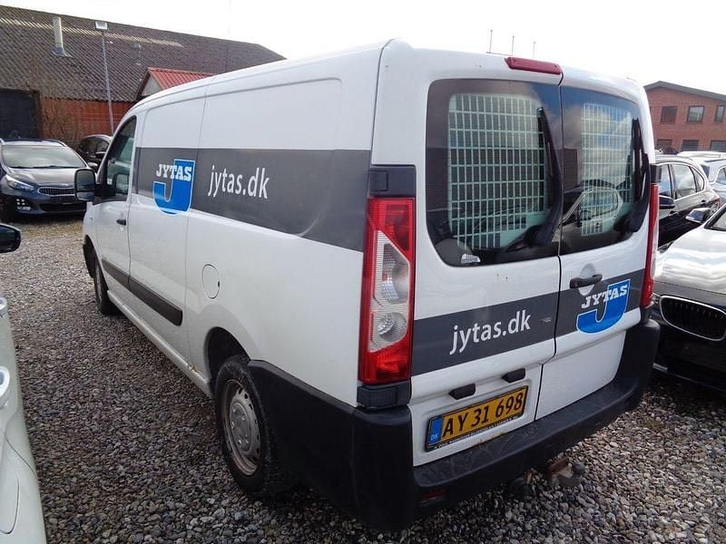 Gebraucht Citroën Jumpy 128 PS (94 kW) 2016 Weiß Van / Kleinbus