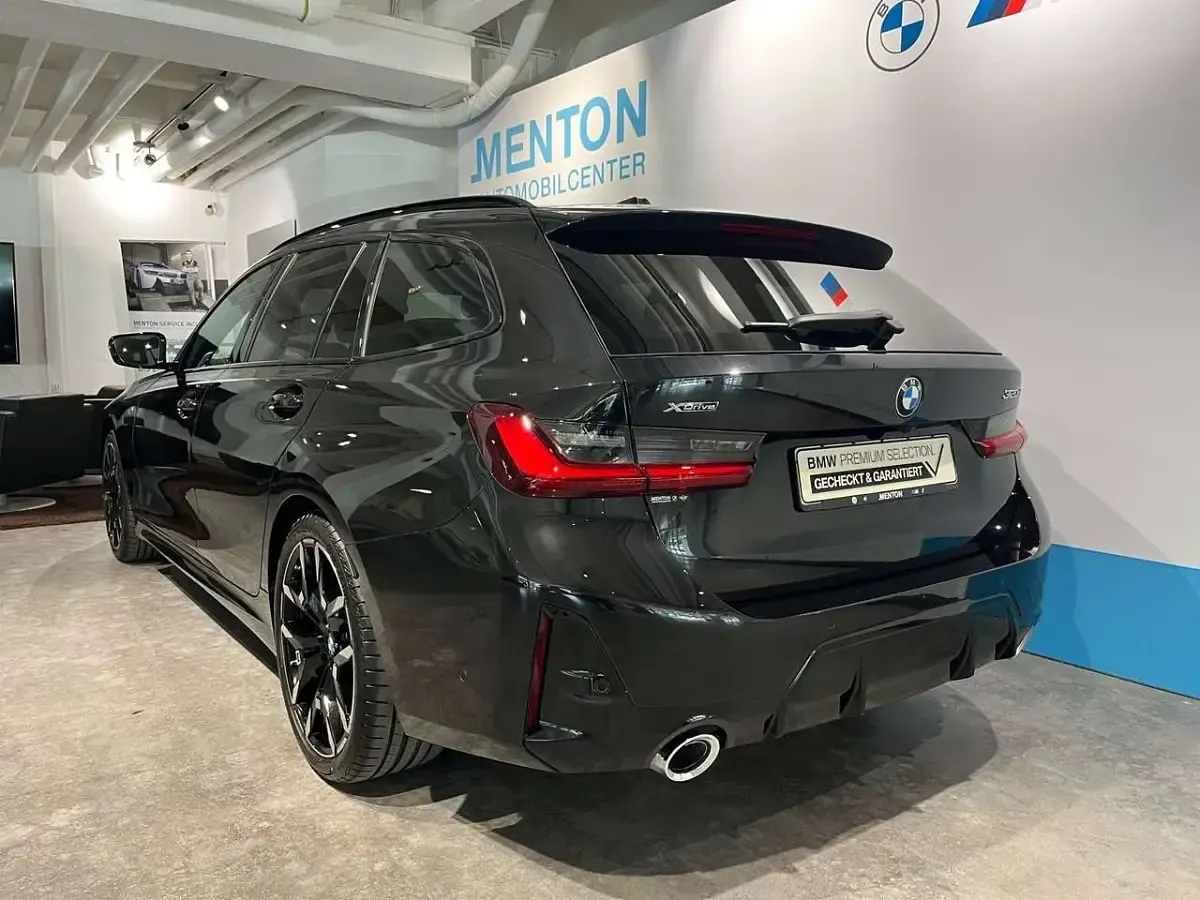 Gebraucht BMW 320 M Sport 190 PS (139 kW) 2025 Schwarz Limousine