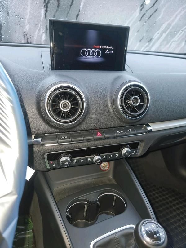 Gebraucht Audi A3 105 PS (77 kW) 2014 Schwarz Kleinwagen