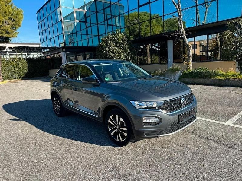 Gebraucht VW T-Roc IQ Drive 116 PS (85 kW) 2019 Grau SUV