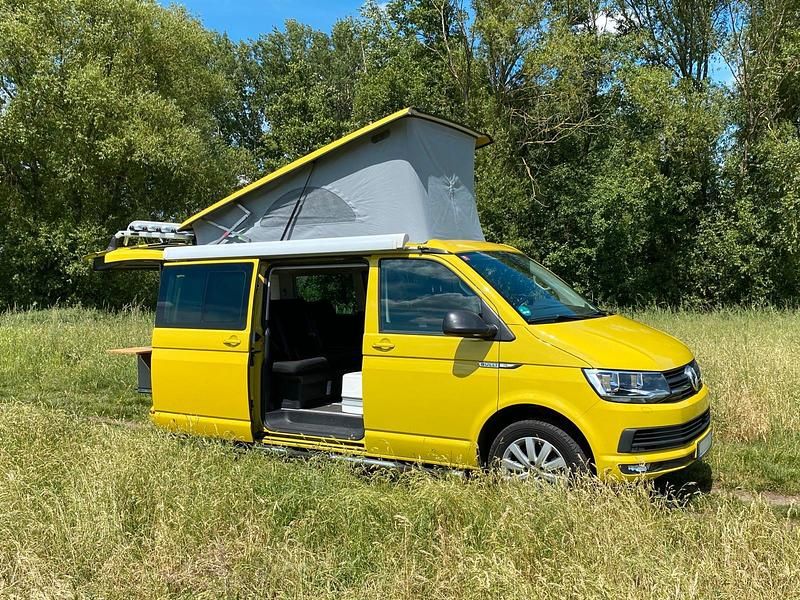 Gelb Gebraucht 2015 VW T6 California Van | 38.500 € - Bild 1/4