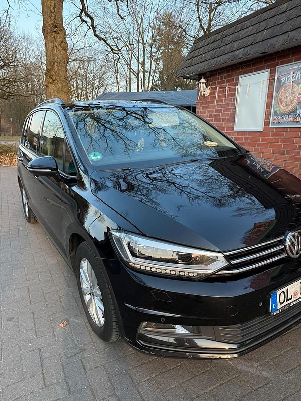 Gebraucht VW Touran 116 PS (85 kW) 2016 Schwarz Van / Kleinbus