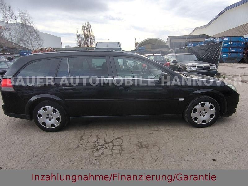 Gebraucht Opel Vectra Edition+ 140 PS (102 kW) 2008 Schwarz Kombi