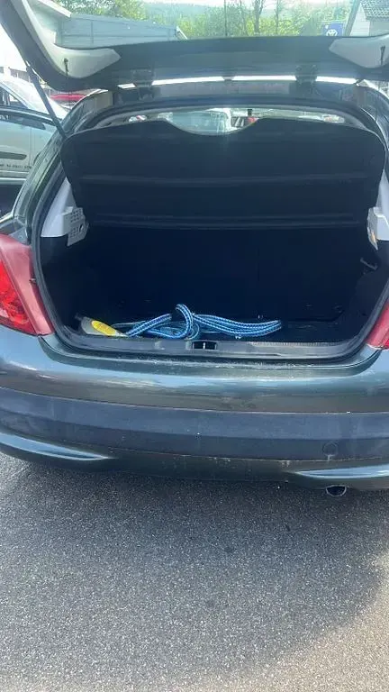 Gebraucht Peugeot 207 Urban Move 73 PS (53 kW) 2008 Grau Limousine