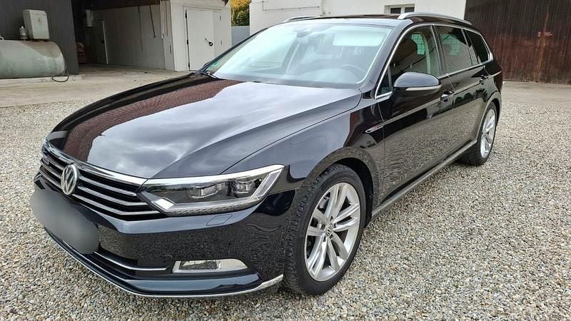 Schwarz Gebraucht 2015 VW Passat Highline Kombi | 14.500 € (Guter Preis) - Bild 1/4