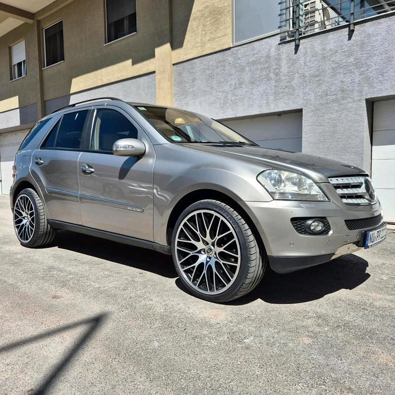 Andere farben Gebraucht 2007 Mercedes ML420 Edition SUV | 10.800 € - Bild 1/4