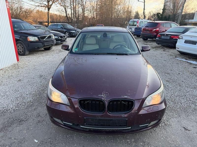 Gebraucht BMW 530 Performance 272 PS (200 kW) 2008 Rot Limousine