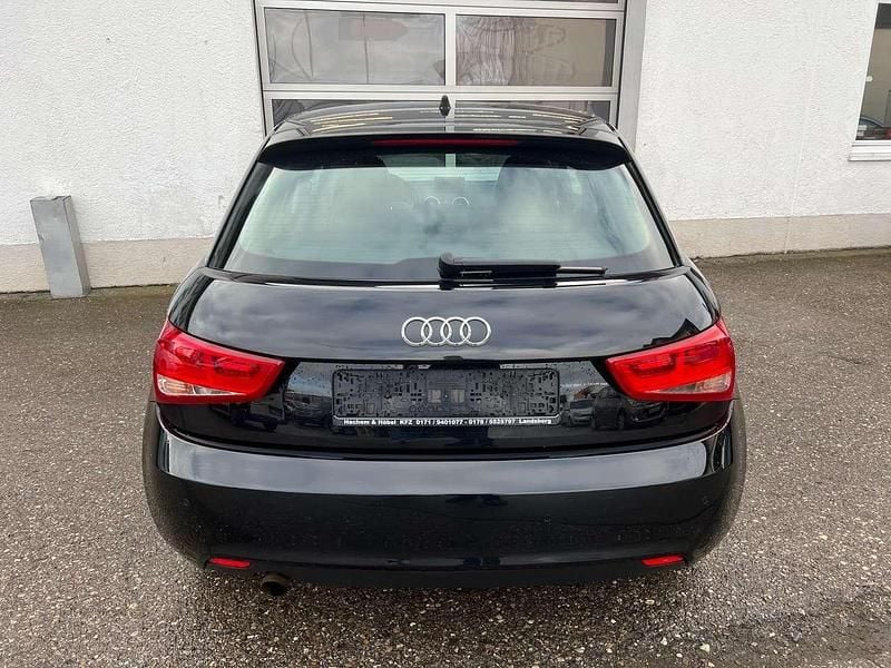 Gebraucht Audi A1 Attraction 86 PS (63 kW) 2012 Phantomschwarz perleffekt Kleinwagen