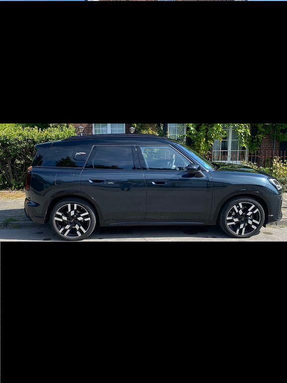 Grau Gebraucht 2024 Mini John Cooper Works Countryman SUV | 46.000 € - Bild 1/4