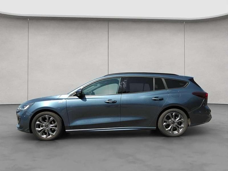 Gebraucht Ford Focus ST-Line X 125 PS (91 kW) 2023 Chrome blue metallic Kombi