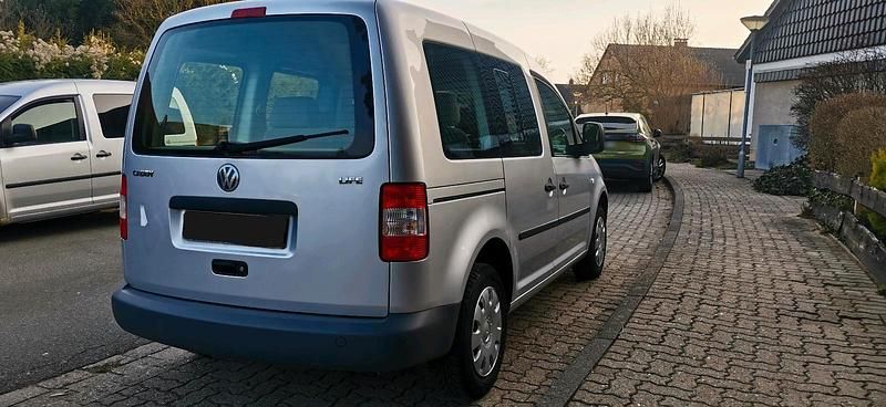 Gebraucht VW Caddy 80 PS (58 kW) 2009 Silber Van / Kleinbus
