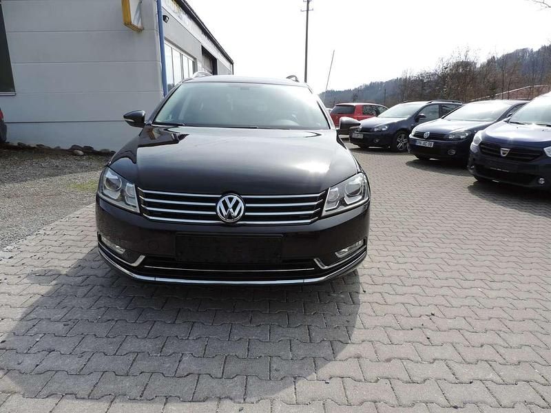 Gebraucht VW Passat Highline 140 PS (102 kW) 2013 Deep black perleffekt Kombi