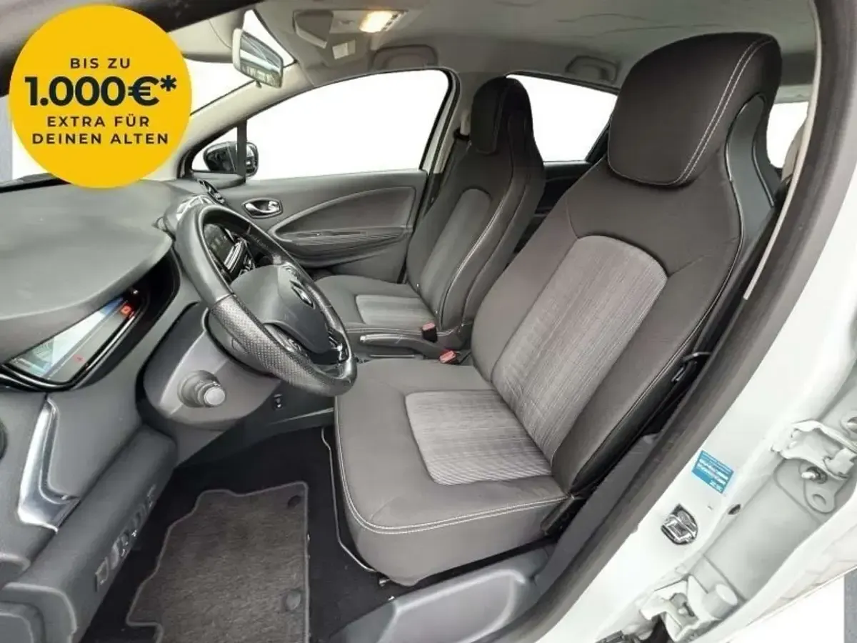 Gebraucht Renault Zoe LIMITED 80 kW (109 PS) 2019 Weiß Kleinwagen