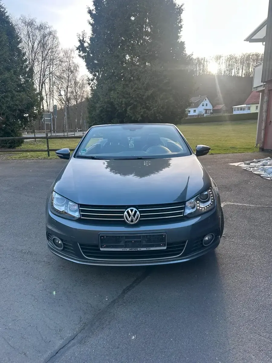Gebraucht VW Eos 140 PS (102 kW) 2013 Grau Cabrio