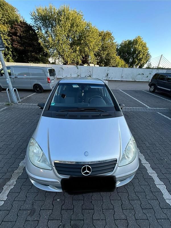 Silber Gebraucht 2005 Mercedes A150 Kleinwagen | 3.500 € (Etwas zu teuer) - Bild 1/4