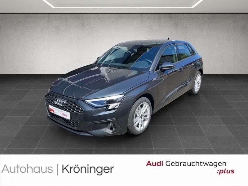 Grau Gebraucht 2024 Audi A3 Sportback Sport Limousine | 29.990 € (Guter Preis) - Bild 1/4