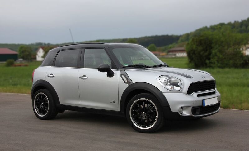 Silber Gebraucht 2011 Mini Cooper S Countryman SUV | 8.890 € (Fairer Preis) - Bild 1/4