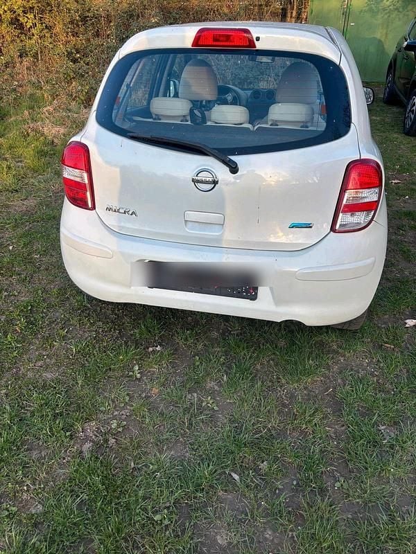 Gebraucht Nissan Micra 80 PS (58 kW) 2012 Weiß Kleinwagen