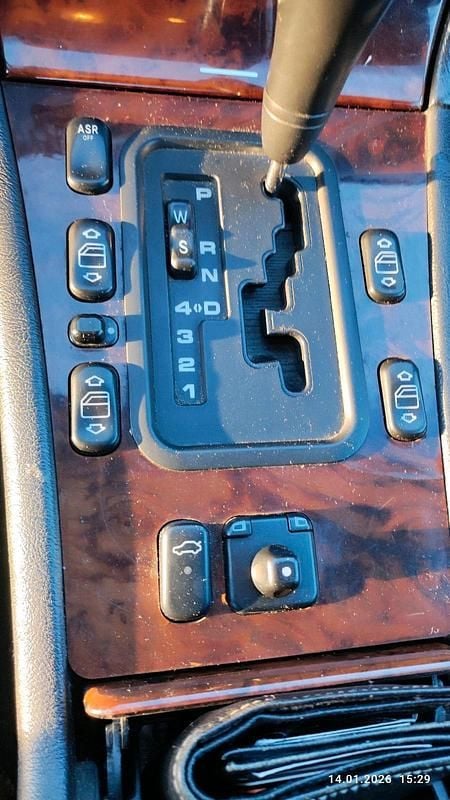 Używany Mercedes E290 129 KM (94 kW) 1998 Andere farben Sedan/Limuzyna