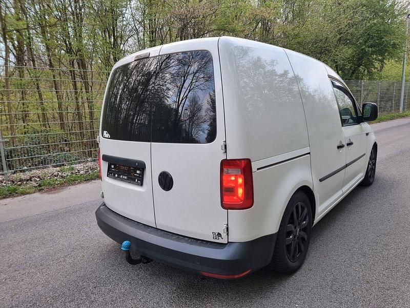Gebraucht VW Caddy 102 PS (75 kW) 2019 Weiß Van / Kleinbus