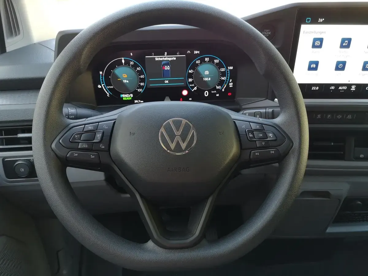 Neu VW T7 100 kW (136 PS) 2026 Stone grey Van