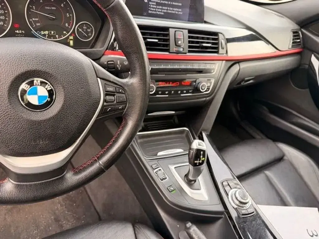 Gebraucht BMW 320 Sport Line 184 PS (135 kW) 2013 Weiß Kombi
