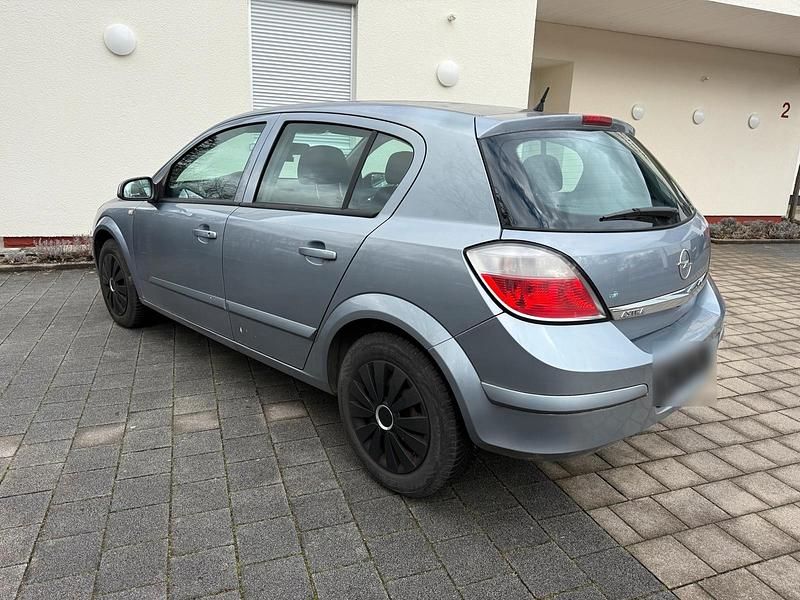 Gebraucht Opel Astra 90 PS (66 kW) 2005 Grau Limousine