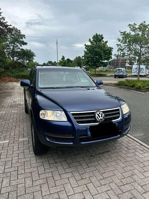 Blau Gebraucht 2006 VW Touareg Individual SUV | 7.500 € (Etwas zu teuer) - Bild 1/4