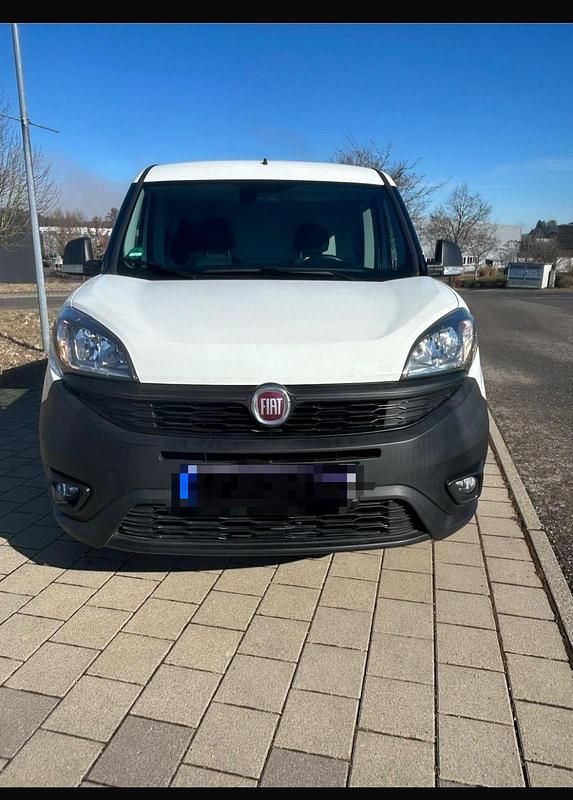 Gebraucht Fiat Doblò 120 PS (88 kW) 2019 Weiß Van / Kleinbus