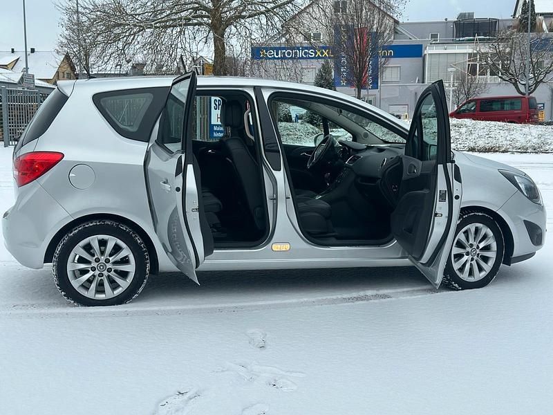 Gebraucht Opel Meriva 140 PS (102 kW) 2014 Silber Van / Kleinbus