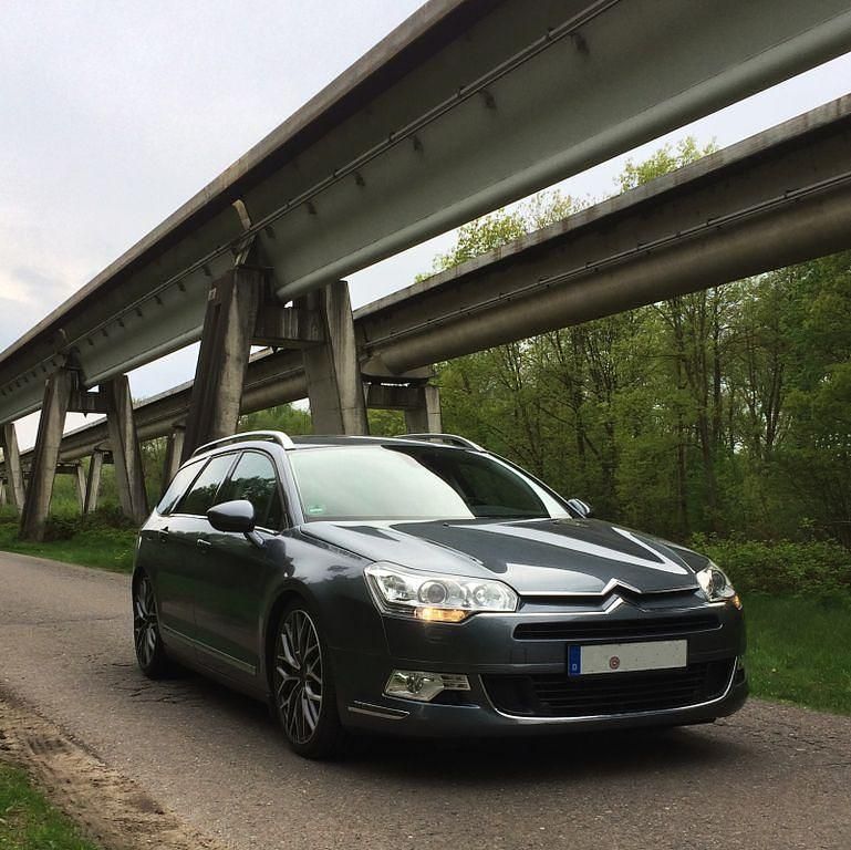 Grau Gebraucht 2010 Citroën C5 Exclusive Kombi | 4.500 € (Fairer Preis) - Bild 1/4