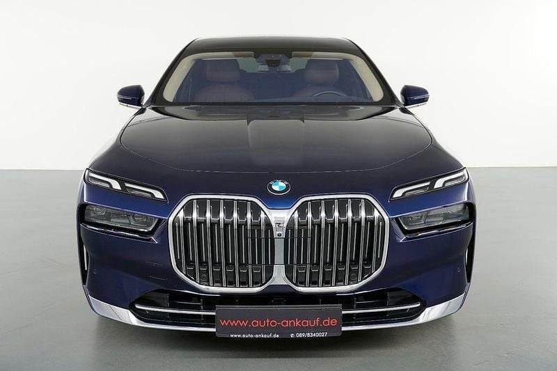 Gebraucht BMW 740 286 PS (210 kW) 2023 Blau Limousine