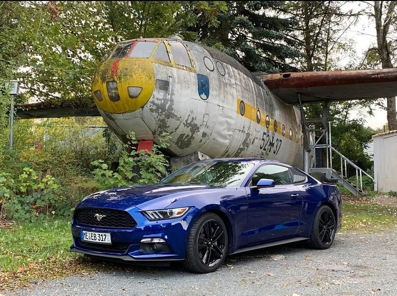 Blau Gebraucht 2015 Ford Mustang Premium Coupé | 24.000 € - Bild 1/4