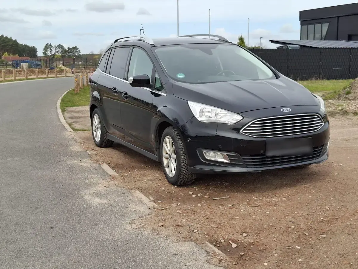 Gebraucht Ford Grand C-Max Titanium 125 PS (91 kW) 2015 Schwarz Van / Kleinbus