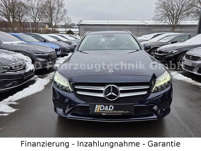 Gebraucht Mercedes C300e Avantgarde 306 PS (225 kW) 2020 Cavansitblau Kombi