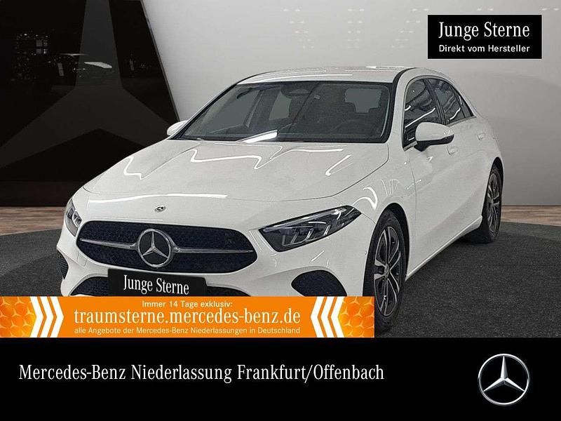 Gebraucht Mercedes A200 Advanced 163 PS (119 kW) 2024 Weiß Limousine