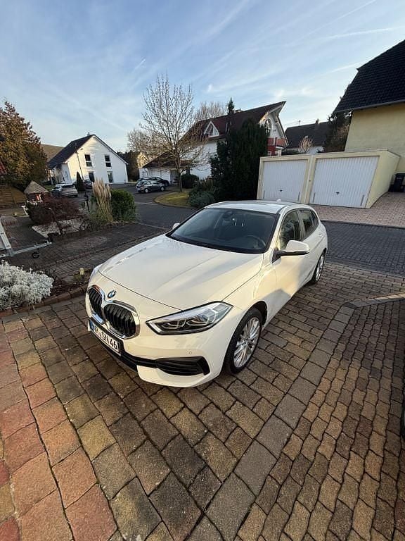 Gebraucht BMW 118 Advantage 140 PS (102 kW) 2020 Weiß Kleinwagen