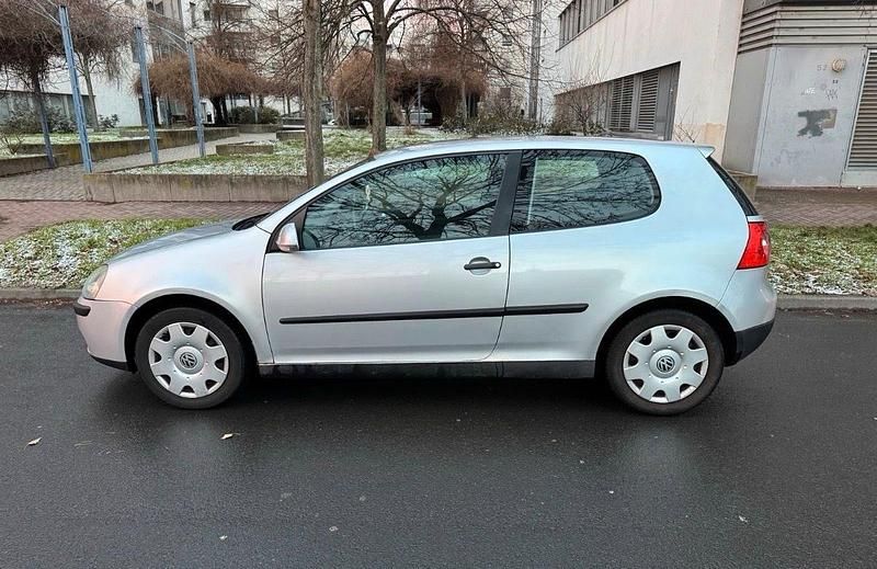 Gebraucht VW Golf 115 PS (84 kW) 2004 Grau Coupé