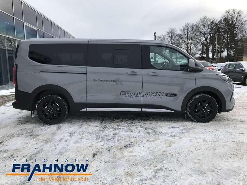 Gebraucht Ford Tourneo Active 170 PS (125 kW) 2026 Grau Van / Kleinbus