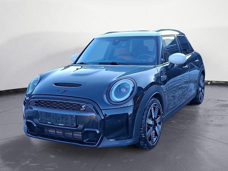 Schwarz Gebraucht 2022 Mini Cooper S Kleinwagen | 28.690 € (Etwas zu teuer) - Bild 1/4
