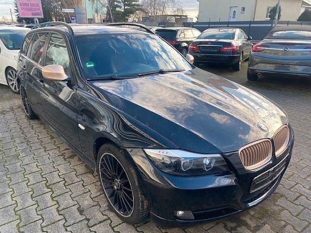 Schwarz Gebraucht 2009 BMW 318 Comfort Edition Kombi | 2.950 € (Guter Preis) - Bild 1/4